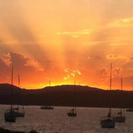 Dom wakacyjny Il Bouganville A 150m Dalla Con Vista Sulla Splendida Baia Di Porto Raphael *