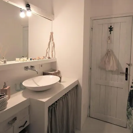 Dom wakacyjny Il Bouganville A 150m Dalla Con Vista Sulla Splendida Baia Di Porto Raphael