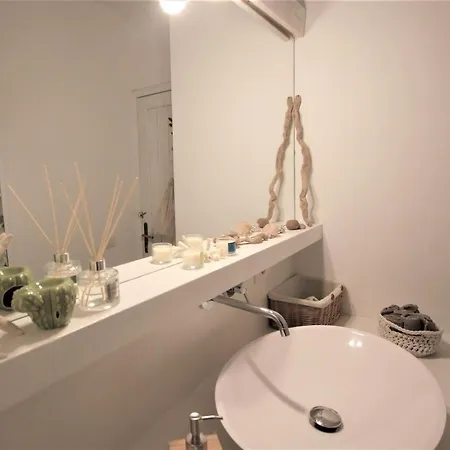 Dom wakacyjny Il Bouganville A 150m Dalla Con Vista Sulla Splendida Baia Di Porto Raphael *