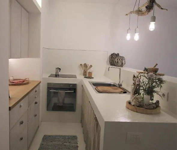 Il Bouganville A 150m Dalla Con Vista Sulla Splendida Baia Di Porto Raphael Casa vacanze *