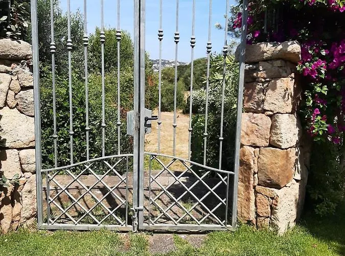 Il Bouganville A 150m Dalla Con Vista Sulla Splendida Baia Di Porto Raphael * Palau