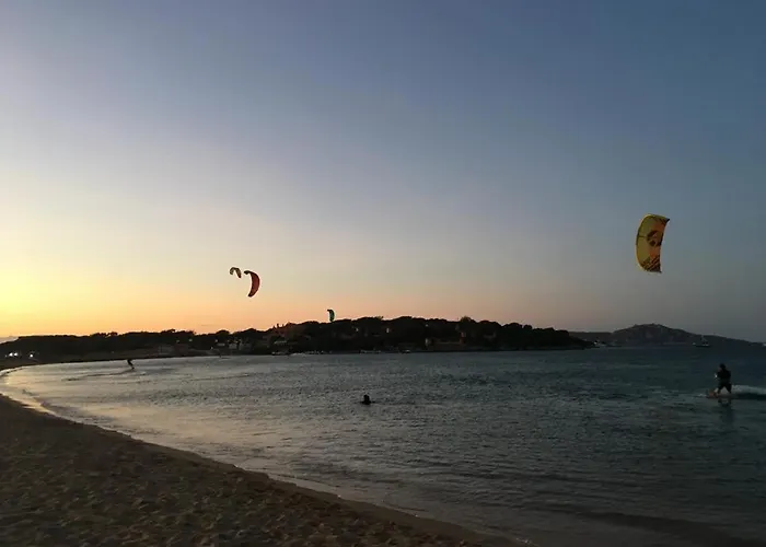 Hébergement de vacances Il Bouganville A 150m Dalla Con Vista Sulla Splendida Baia Di Porto Raphael
